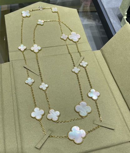 [RAFFINE]CLOVER 16 MOTIF WHITE MOP GOLD NECKLACE