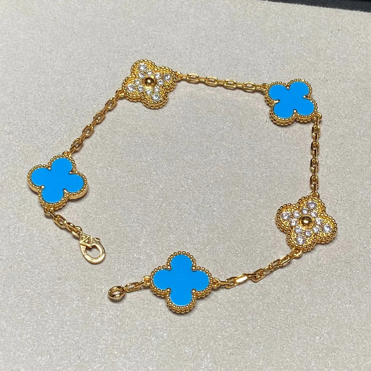[RAFFINE] CLOVER 5 MOTIF BLUE AGATE BRACELET COLLECTION