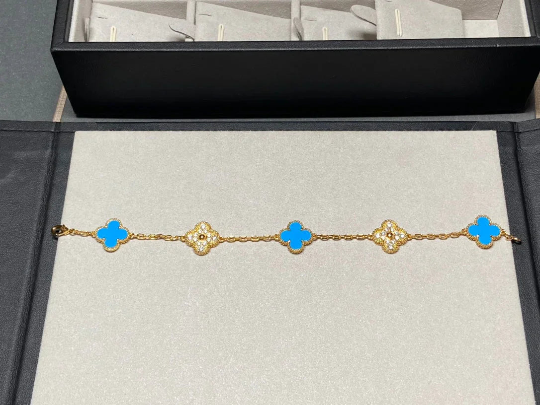 [RAFFINE] CLOVER 5 MOTIF BLUE AGATE BRACELET COLLECTION