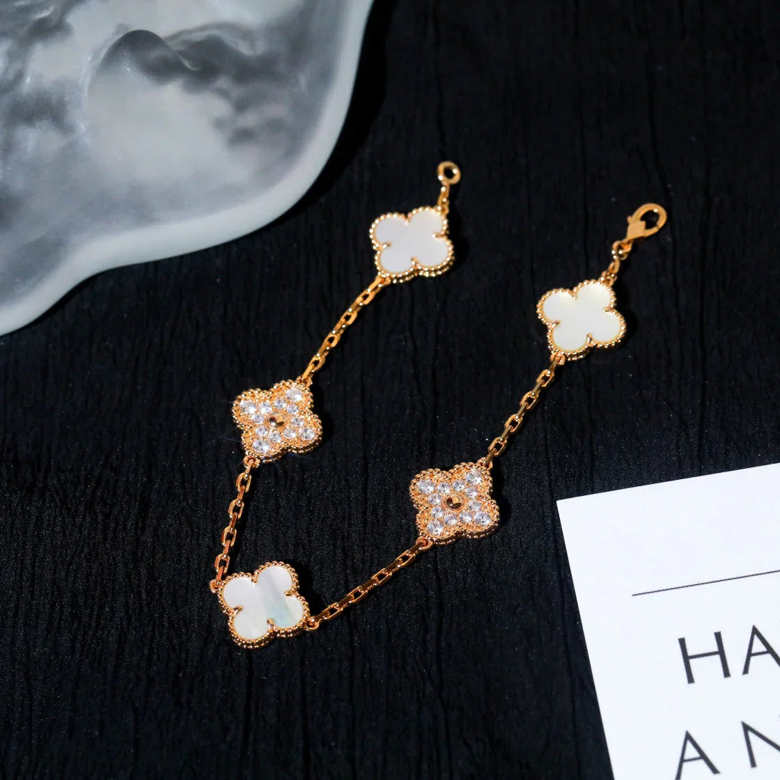 [RAFFINE]CLOVER WHITE PEARL MOP 5 MOTIF BRACELET COLLECTION