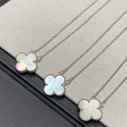 [RAFFINE]CLOVER MEDIUM SILVER WHITE MOP NECKLACE