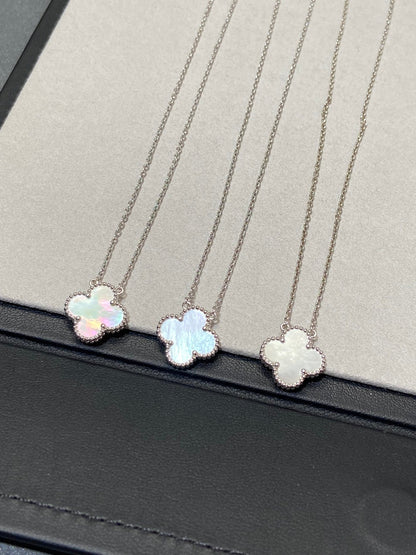 [RAFFINE]CLOVER MEDIUM SILVER WHITE MOP NECKLACE