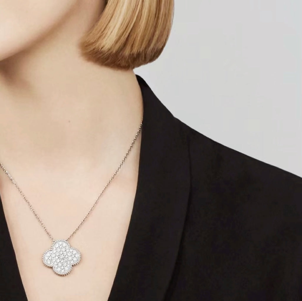 [RAFFINE]CLOVER 25MM LARGE PENDANT DIAMOND PAVED SILVER NECKLACE