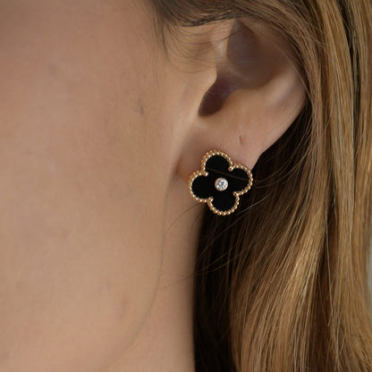 [RAFFINE]CLOVER MEDIUM 1 MOTIFS ONYX DIAMOND EARRINGS