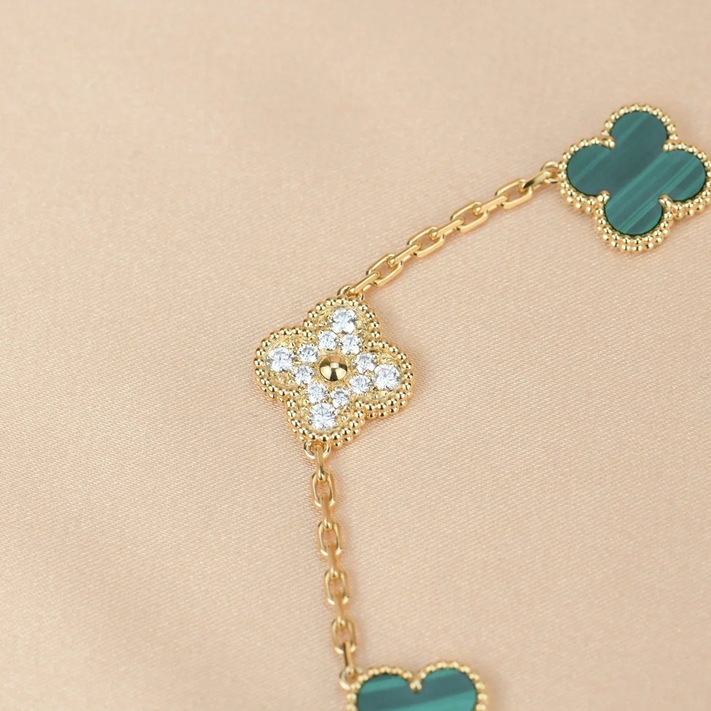 [RAFFINE] CLOVER 5 MOTIF MALACHITE BRACELET COLLECTION