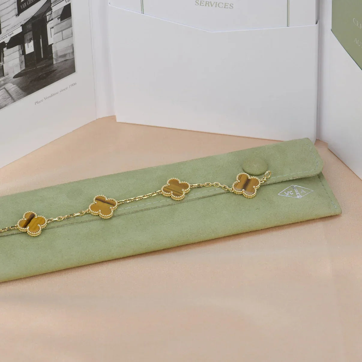 [RAFFINE] CLOVER 5 MOTIFS TIGER EYE BRACELET COLLECTION