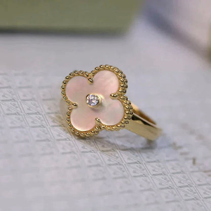 [RAFFINE]CLOVER PINK MOP RING GOLD DIAMOND