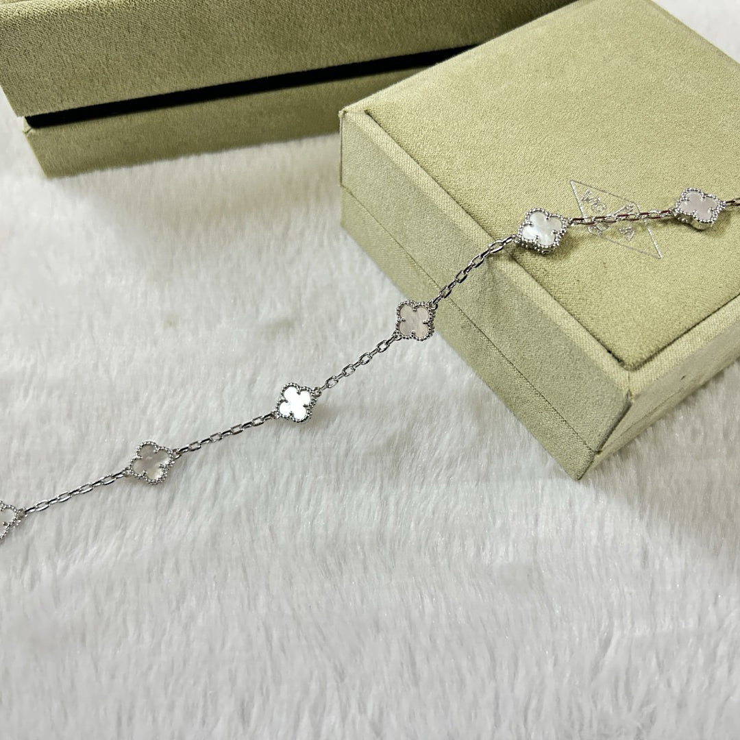 [RAFFINE]CLOVER 6 MOTIF WHITE MOP BRACELET