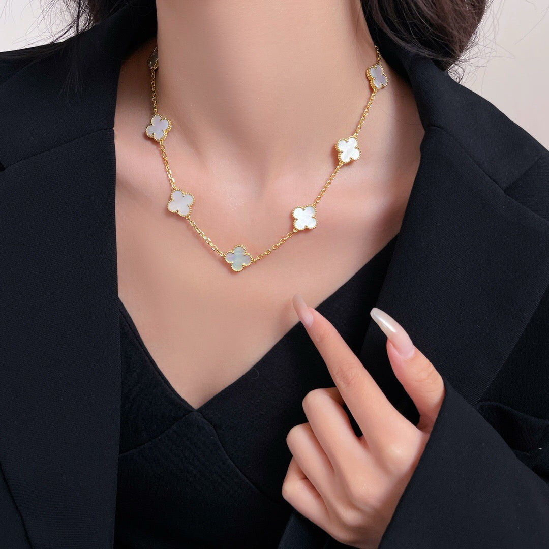 [RAFFINE]CLOVER 10 MOTIFS WHITE MOTHER OF PEARL NECKLACE
