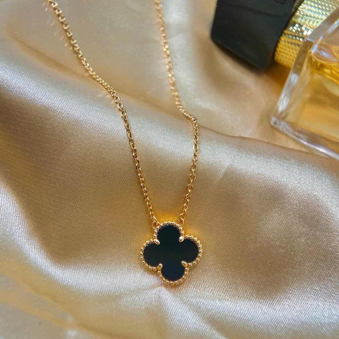 [RAFFINE]CLOVER 15MM BLACK ONYX SINGLE FLOWER NECKLACE