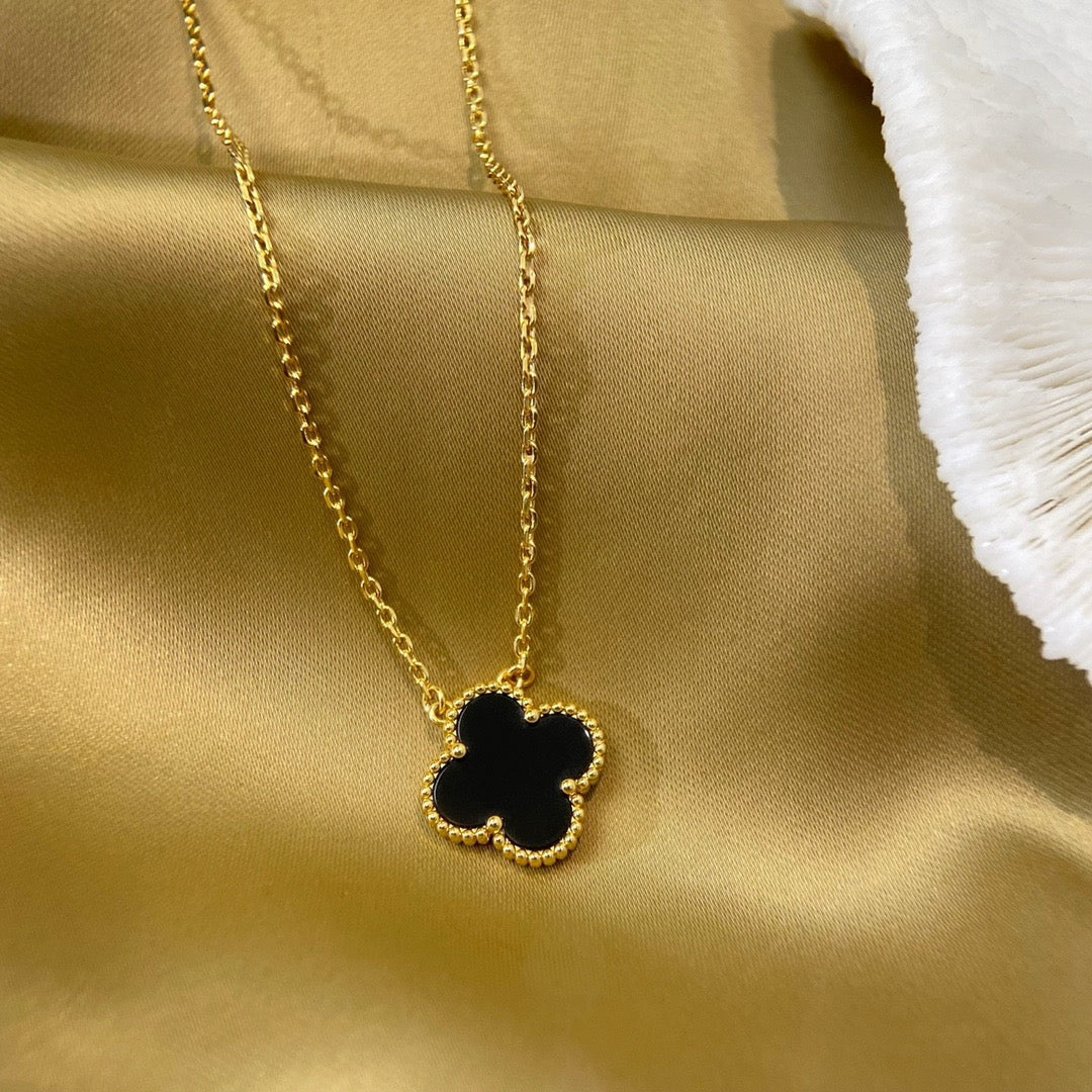 [RAFFINE]CLOVER 15MM BLACK ONYX SINGLE FLOWER NECKLACE