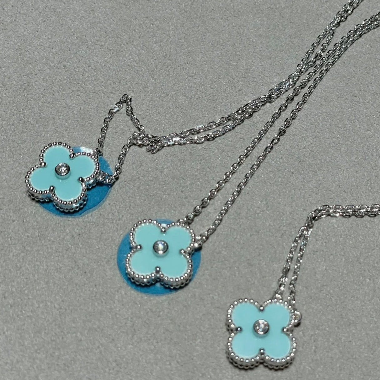 [RAFFINE]CLOVER 1 DIAMOND LIGHT BLUE SILVER NECKLACE