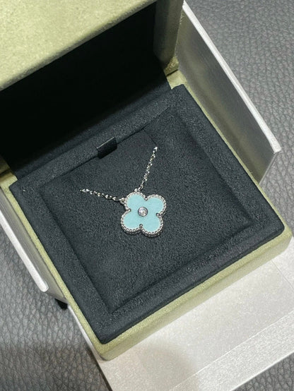 [RAFFINE]CLOVER 1 DIAMOND LIGHT BLUE SILVER NECKLACE