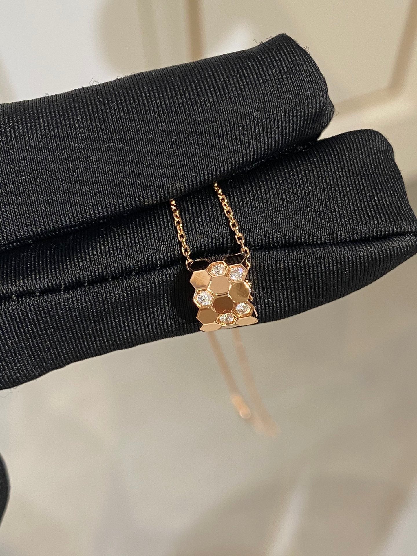 [RAFFINE]BEE LOVE DIAMOND NECKLACE
