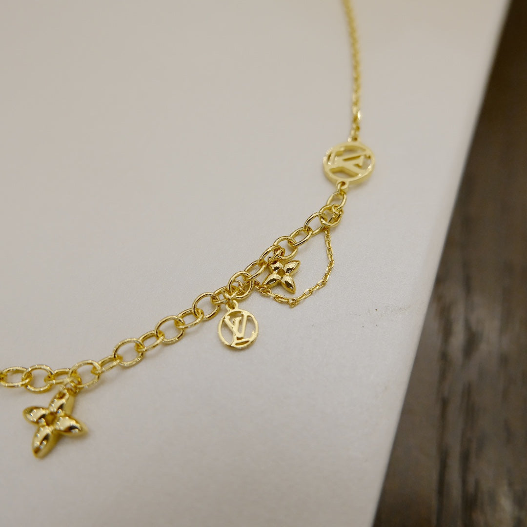 [RAFFINE]BLOOMING SUPPLE NECKLACE BRASS