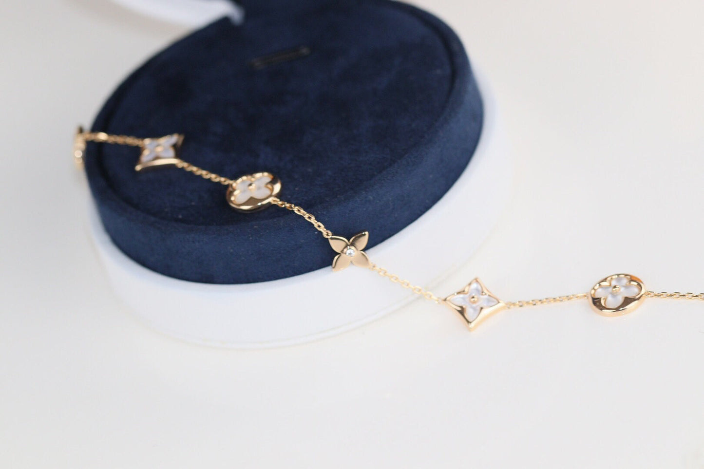 [RAFFINE]LEAF CLOVER BRACELET