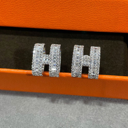 [RAFFINE]H STUD EARRINGS WITH SILVER DIAMONDS