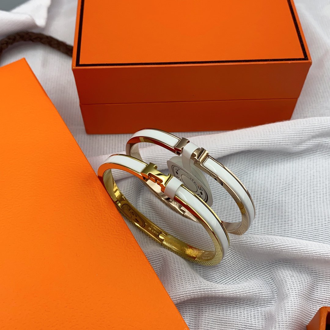 [RAFFINE]CLASSIC HM CLIC WHITE 8MM ENAMEL BRACELET