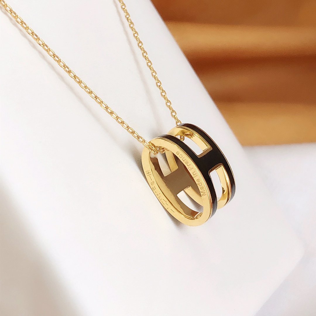 [RAFFINE]HM CLIC BLACK ENAMEL GOLD NECKLACE