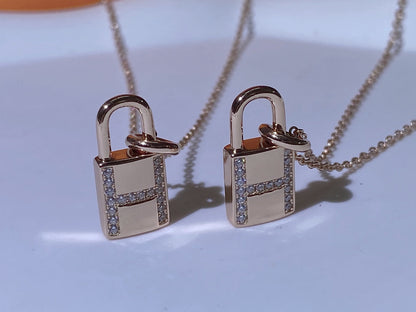 [RAFFINE]HM ADVANCED NICHE LOCK HEAD NECKLACE DIAMONDS