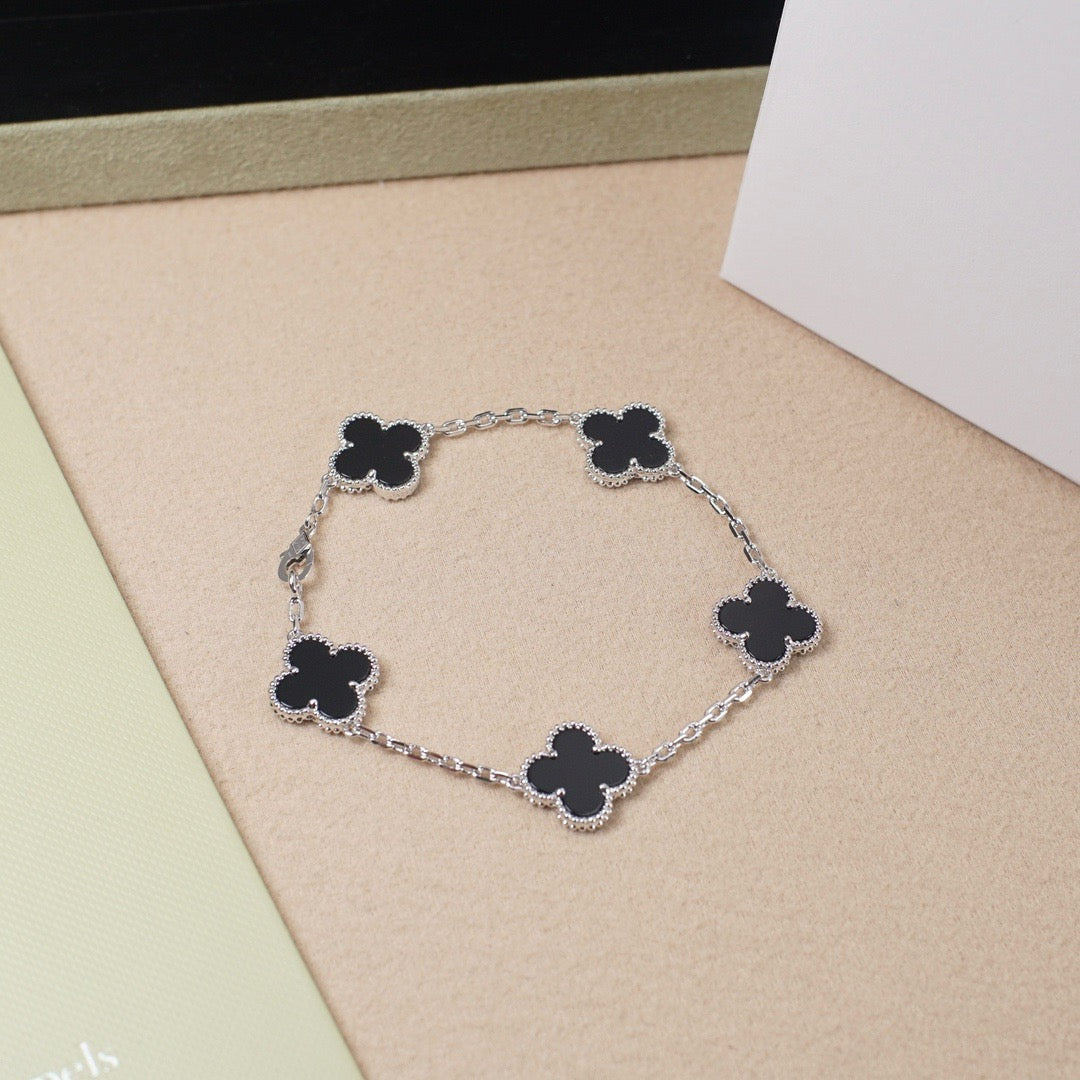 [RAFFINE] CLOVER 5 MOTIF ONYXS BRACELET COLLECTION