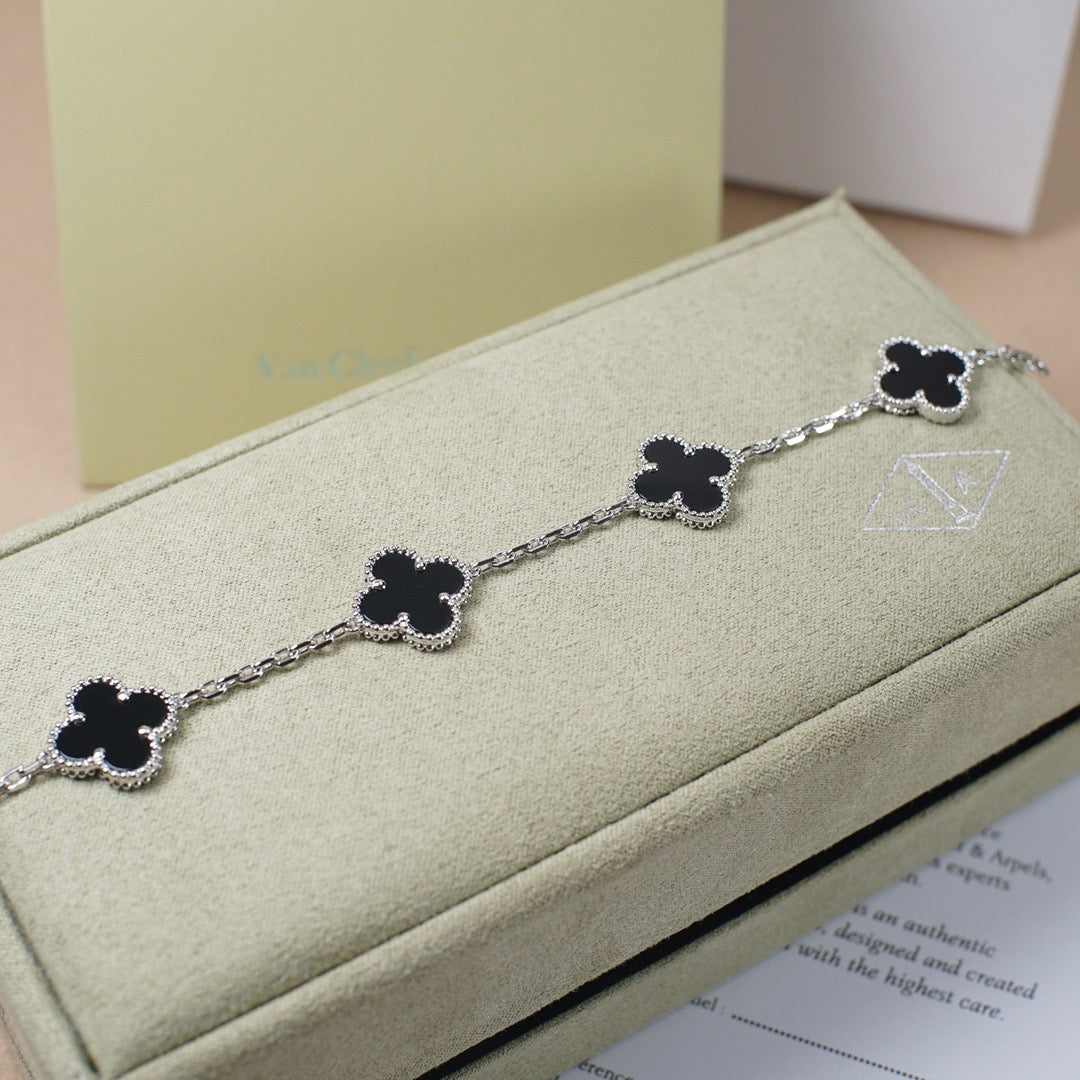 [RAFFINE] CLOVER 5 MOTIF ONYXS BRACELET COLLECTION