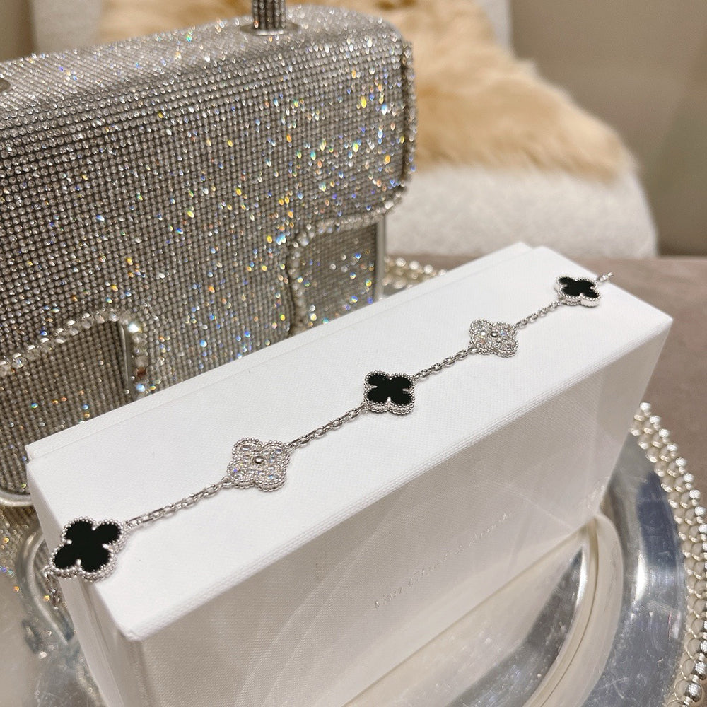 [RAFFINE] CLOVER 5 MOTIF ONYXS BRACELET COLLECTION