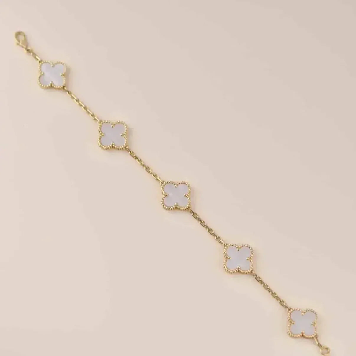 [RAFFINE]CLOVER WHITE PEARL MOP 5 MOTIF BRACELET COLLECTION