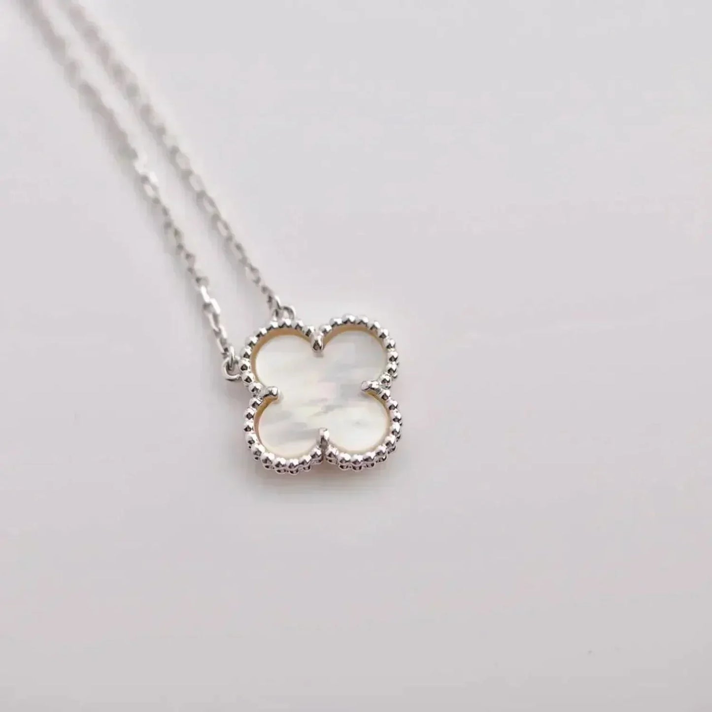 [RAFFINE]CLOVER  15MM WHITE MOTHER-OF-PEARL SILVER