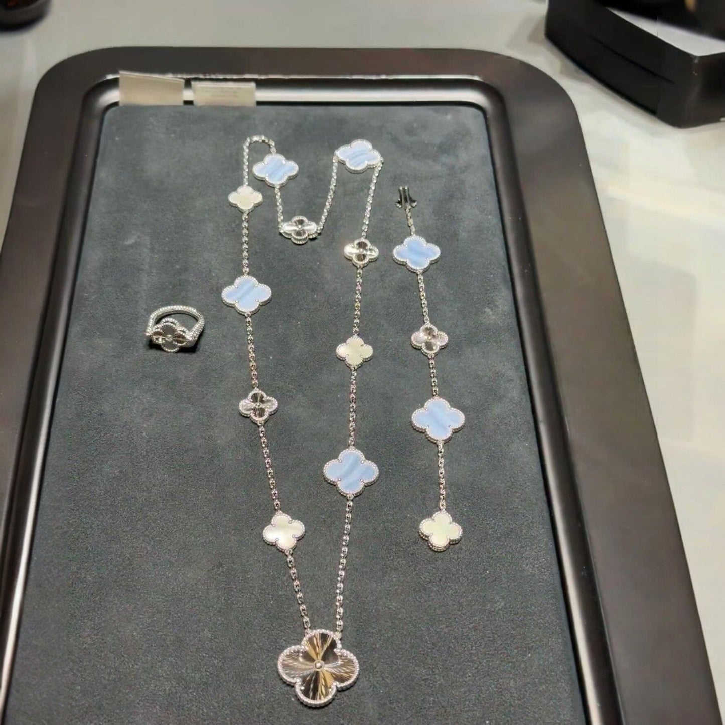 [RAFFINE]DETACHABLE CLOVER 15(11+4) FLOWER SILVER NECKLACE SET