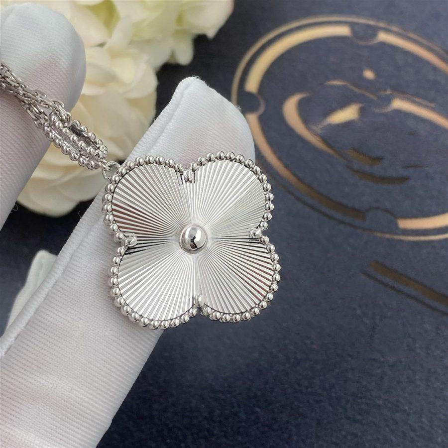 [RAFFINE]CLOVER 25MM SILVER BIG CLOVER NECKLACE