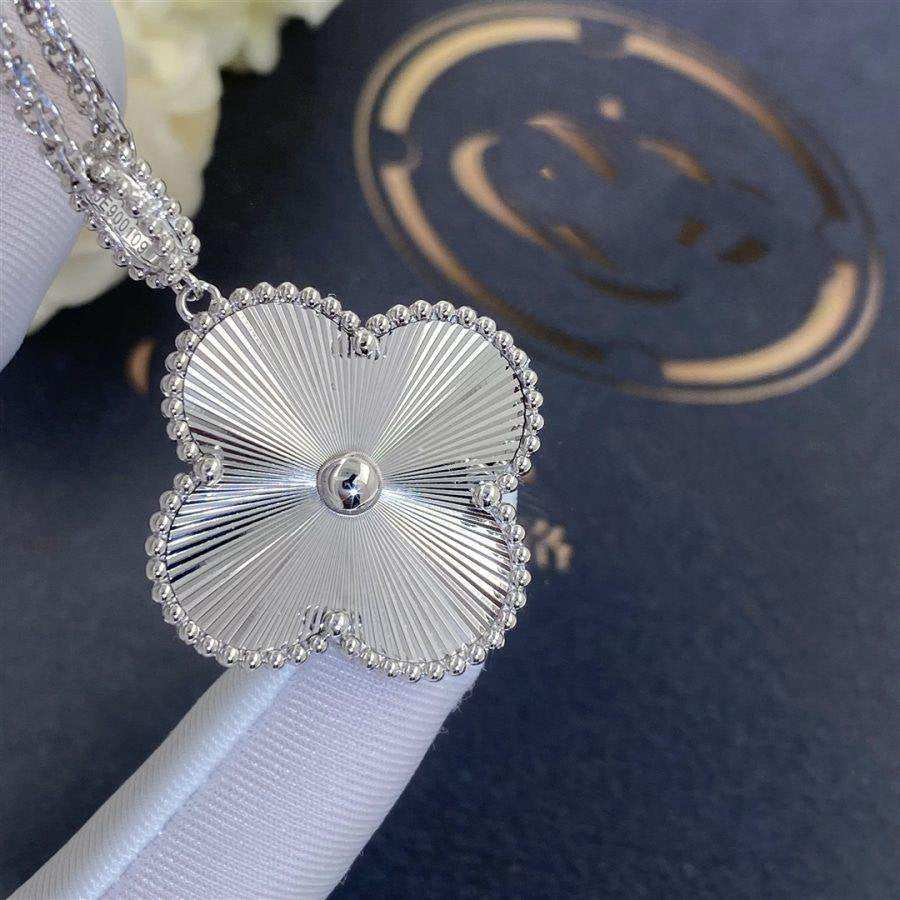 [RAFFINE]CLOVER 25MM SILVER BIG CLOVER NECKLACE
