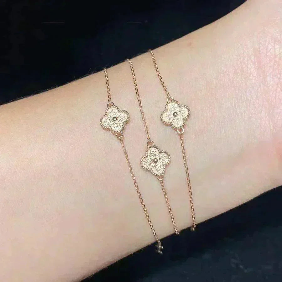 [RAFFINE]CLOVER SINGLE FLOWER BRACELET