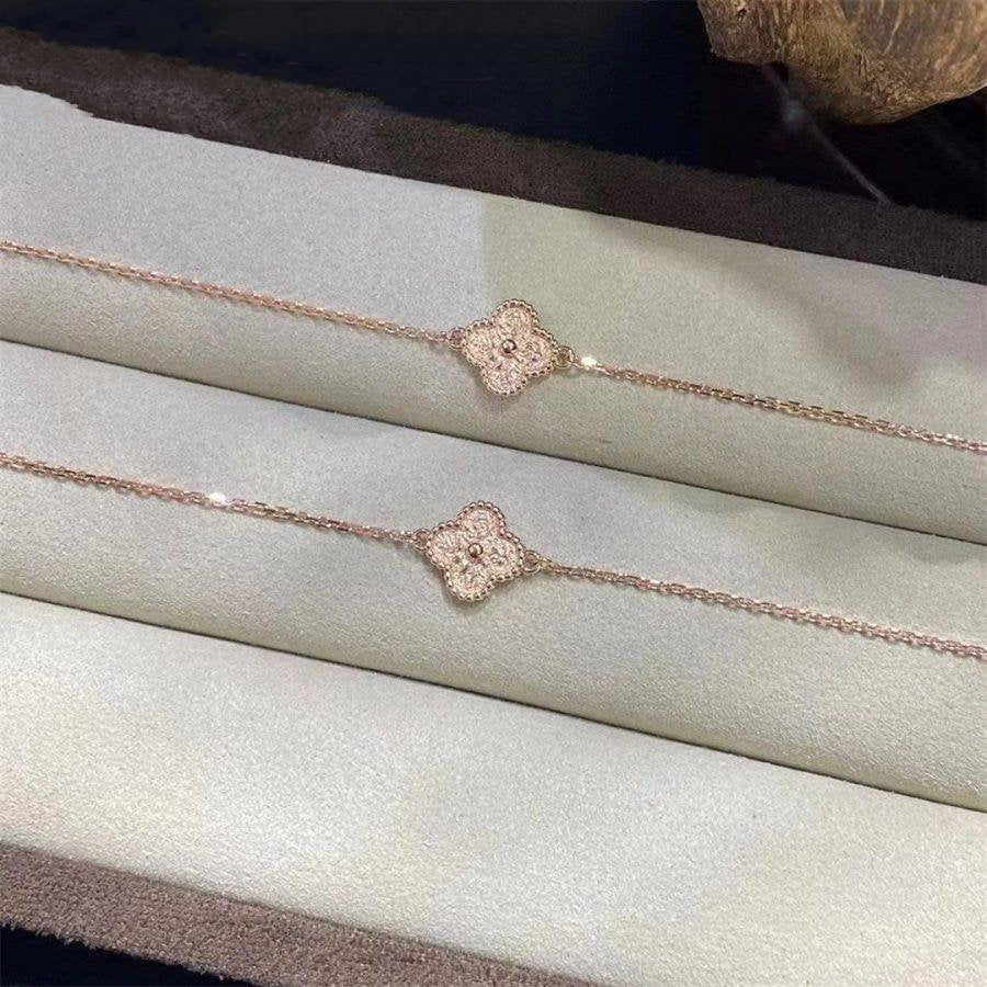 [RAFFINE]CLOVER SINGLE FLOWER BRACELET