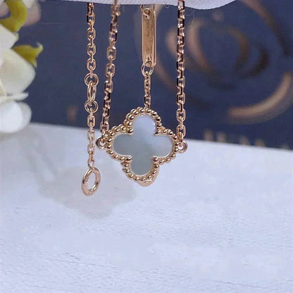 [RAFFINE]CLOVER WHITE MOP SINGLE FLOWER BRACELET