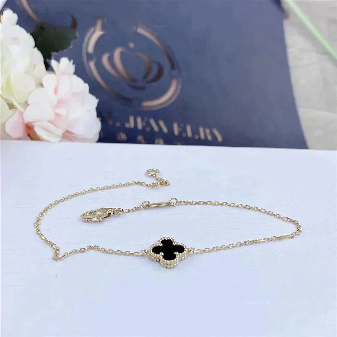 [RAFFINE]CLOVER ONYX SINGLE FLOWER BRACELET