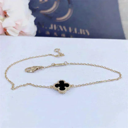 [RAFFINE]CLOVER ONYX SINGLE FLOWER BRACELET