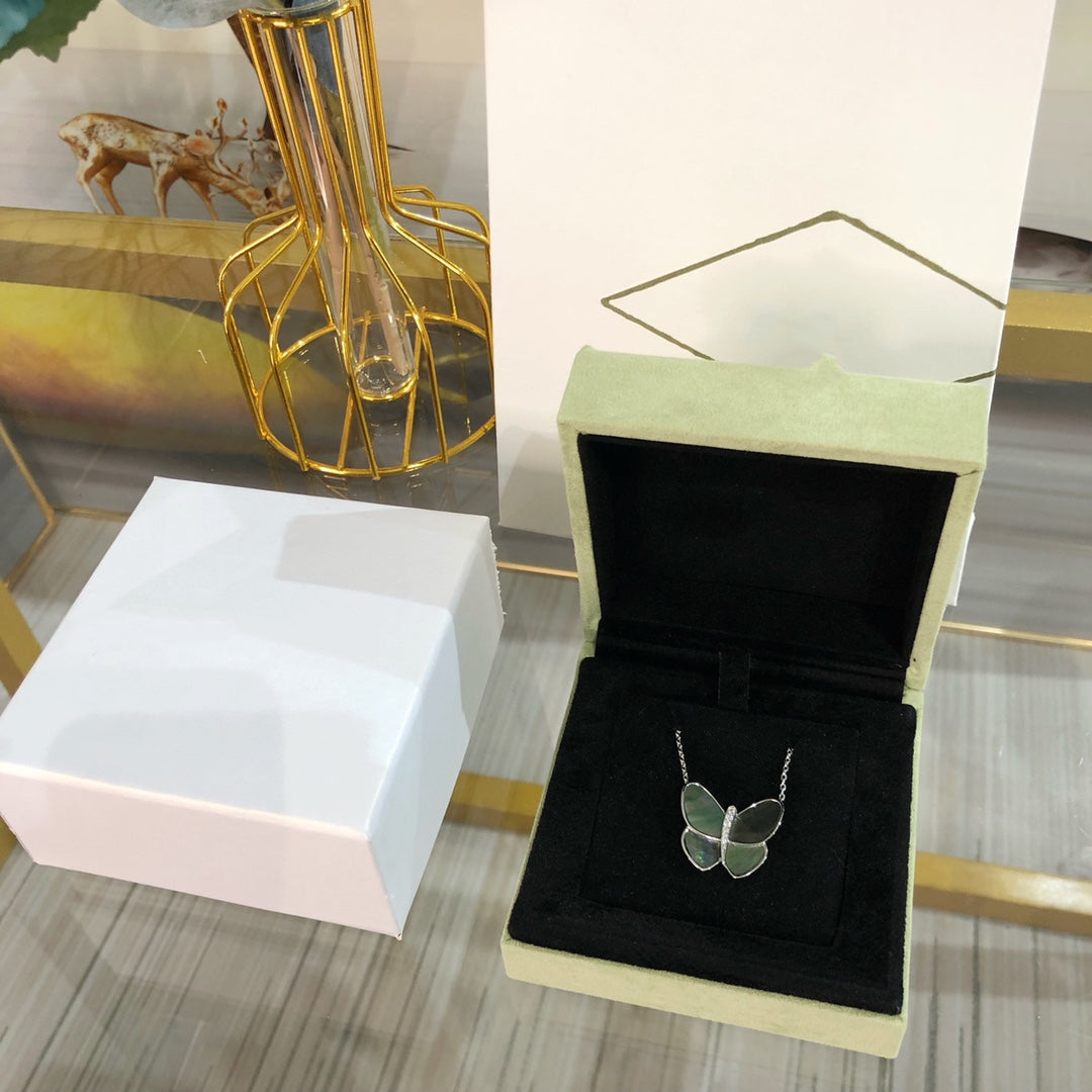 [RAFFINE]LARGE BUTTERFLY SILVER PENDANT DIAMOND NECKLACE