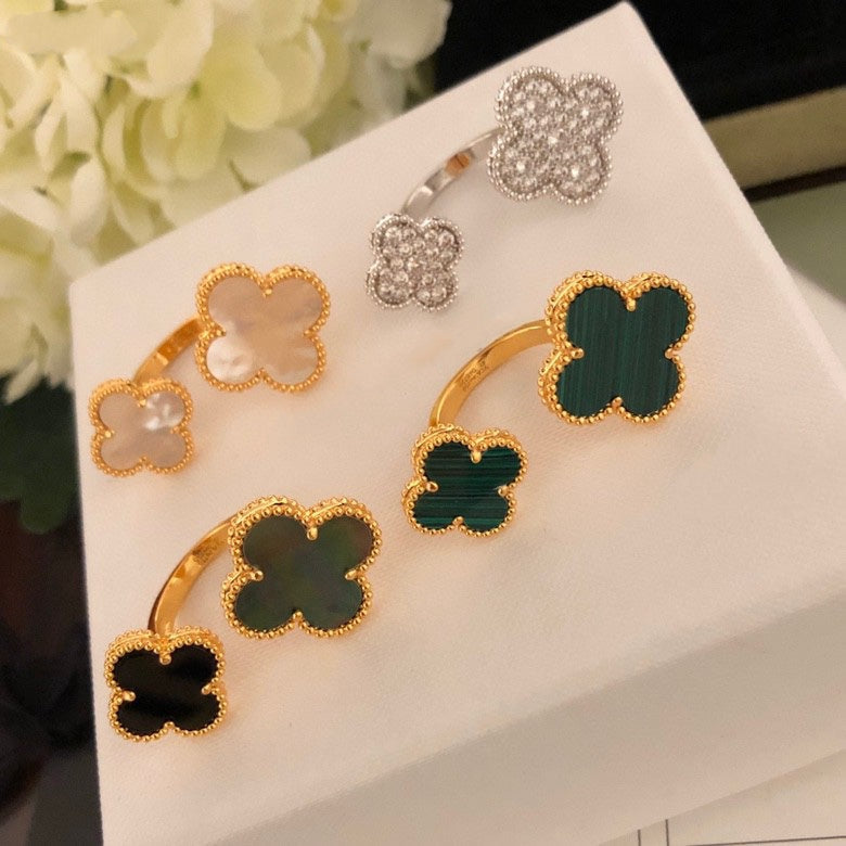 [RAFFINE]CLOVER BETWEEN THE FINGER RING